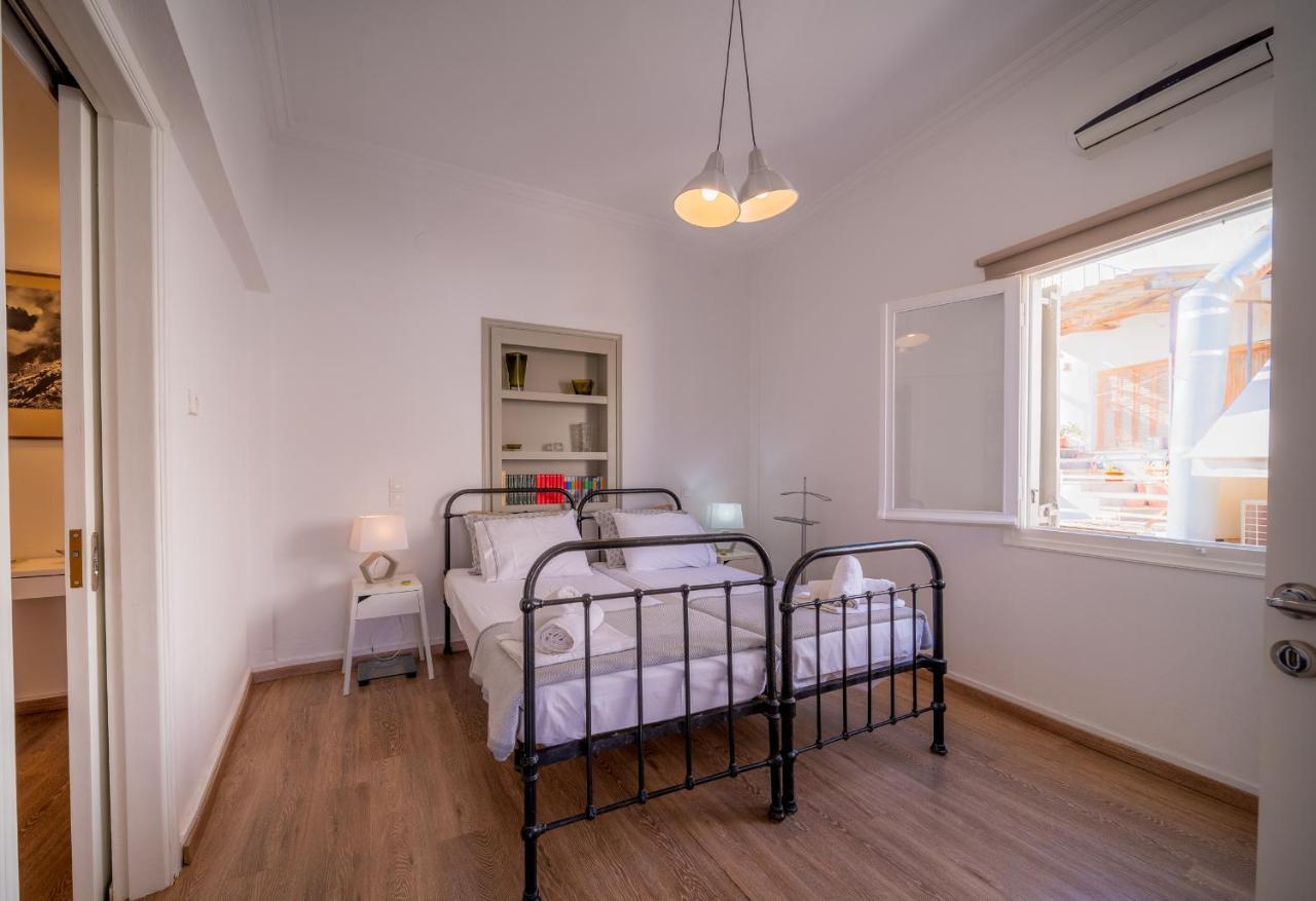 The Roof - Flat Sea View In Aegina Town Apartment ภายนอก รูปภาพ