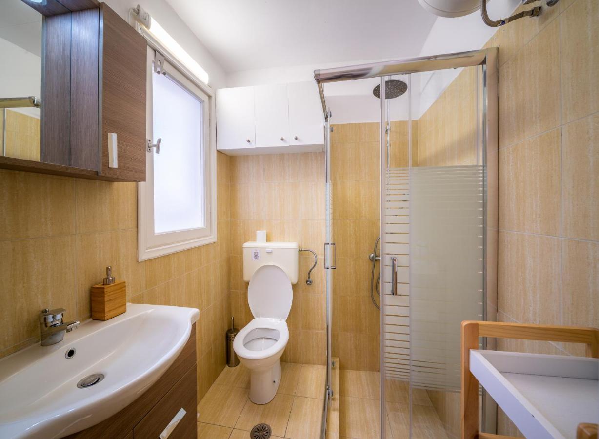 The Roof - Flat Sea View In Aegina Town Apartment ภายนอก รูปภาพ